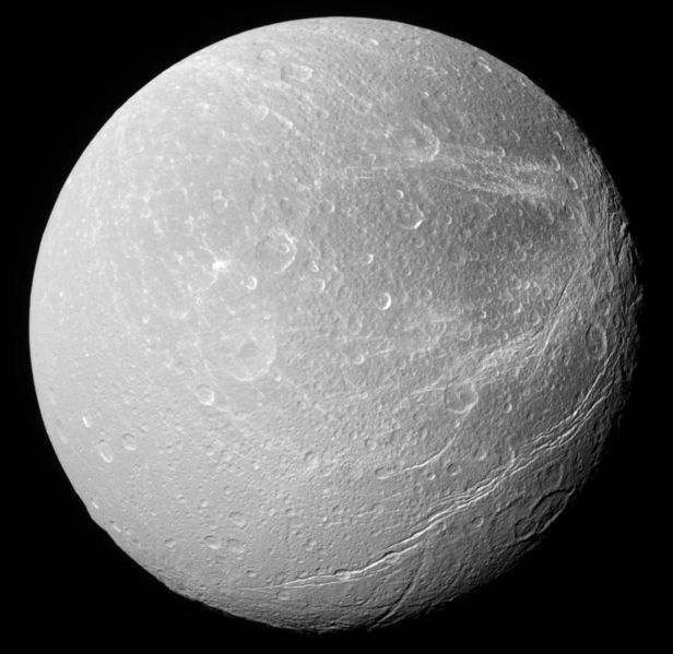 File:Dione.jpg